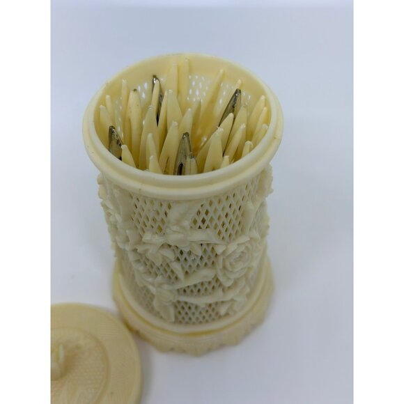 VTG 1978 AGiftCorp Round Ivory Rose Pierced Hors' d'oeuvres Box 5" Tall READ - Picture 5 of 10